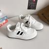 Zapatos blancos populares estilo Hong Kong para mujer ins súper populares retro primavera 2024 estudiante nicho transpirables casuales deportivos zapatos de tabla