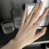 Anel de Verão Versátil em Prata de Lei S925 para Mulheres, Nicho High-End Moda de Luxo Leve Temperamento Que Não Desbota Anel de Dedo Indicador