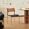 Cadeira de jantar estilo vintage, design minimalista Bauhaus, cadeira oca de madeira maciça para apartamento pequeno, cadeira de jantar de designer com encosto para uso doméstico