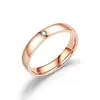 Anillo de titanio y acero con diamante que no se decolora para mujer, se puede grabar con láser, anillo liso y pulido, anillo simple para pareja, acero inoxidable
