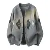 2026 Cárdigan de Alta Calidad Estilo Japonés Patrón Geométrico Bloques de Color Cuello Alto Cremallera Suéter de Punto Marca de Moda Suéter Vintage