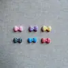 Desenho Animado Fofo Xadrez Laço Acessórios DIY Cola de Creme Resina Ímãs de Geladeira Sapato Tamanco Fivela Kit de Materiais Acessórios