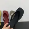 Sandalias Planas de Punta Cuadrada de Moda 2026 con un Hermoso Diseño de Espiga, Pantuflas Estilo Hada, Versión Coreana, Nuevas Pantuflas de Terciopelo de Verano para Uso en Exteriores