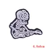 Bordado de calavera punk directo de fábrica bordado de comercio exterior pegatinas de tela parche para planchar en ropa DIY punto