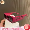 Gafas de Moda Europeas y Americanas Transfronterizas, Estilo Punk, Estilo Pasarela, Gafas de Sol de Marco Cuadrado con Letras Rosas Ins Estilo Callejero