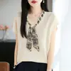 Top de Malha de Linho Gelo com Decote V de Manga Curta em Estilo Levemente Maduro para Mulheres com Decoração de Lenço de Seda, Blusa Camiseta de Manga Flare Solta Respirável Fina de Verão