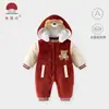 Macacão Vermelho Acolchoado Estilo Novo Inverno 2025 para Bebê de 1 Ano, Roupa Quente para Exterior para Bebê de 6 Meses, Macacão para Celebração de Mêsversário