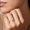 Novo Anel Celta Exquisito Fashionável Joia de Mão para Mulheres Nicho Alto Padrão Gentil Retro Anel Ajustável