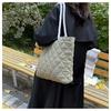 Abrigo Acolchado de Algodón con Costuras Romboidales Bolso Tote 2025 Otoño e Invierno Nuevo Estilo Coreano Versátil Simple Bolso de Hombro Bajo el Brazo para Mujer