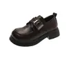 Mocasines de suela gruesa estilo británico para mujer, nuevos zapatos slip-on de moda de verano para ir al trabajo, zapatos negros sencillos combinados con zapatos de cuero JK
