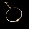 Pulsera Geométrica de Moda Ovalada con Diamantes para Mujer Pulsera de Temperamento Retro Francés Lujo Ligero Pulsera de Temperamento de Gama Alta Venta al por Mayor