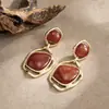 Pendientes Ovalados Geométricos de Resina de Color Contrastante Estilo Retro Ins Pendientes Colgantes de Moda de Gama Alta de Nicho Europeo y Americano Accesorios de Pendientes de Personalidad para Mujeres