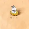 Broche de Dibujos Animados del Festival de Medio Otoño Lindo Animal Panda Conejo Comiendo Pastel de Luna Insignia Decoración para Ropa Bolsas Regalo del Festival de Medio Otoño