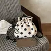 Bolsa Saco de Bolinhas de Grande Capacidade para Mulheres 2026 Verão Nova Bolsa Tote de Nicho de Luxo Versátil para Trabalho e Deslocamento Bolsa Transversal