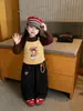Ropa infantil japonesa y coreana 026 otoño nuevo estilo camiseta de manga larga de dibujos animados con tirantes para niñas, con capas y accesorios, jeans elegantes para niños pequeños