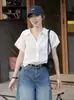 Camisa Casual Simples de Manga Curta Estilo Coreano Leve Madura para Mulheres 2026 Novo Estilo de Verão Leve e Respirável Versátil Emagrecedora