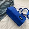 Ins nicho crossbody bag feminina gym bag casual bolsa de ombro feminino cor sólida leve Oxford pano moda marca bolsa esportiva