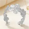 Pulseira Aberta Floral Texturizada Larga Retro Exagerada de Nicho Transfronteiriça Europeia e Americana, Única e Elegante, Joia Exquisita de Alto Padrão