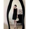 Moda Verão 2026 Simples Preto Sem Manga Manga Curta Estilo Francês Elegante e Sofisticado Vestido para Mulheres