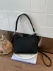 2026 Nova Moda de Verão Casual Bolsa Tote para Mulheres, Bolsa de Ombro Transversal, Design de Nicho, Bolsa de Grande Capacidade