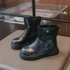 Botas estilo Martin para niños, nueva colección otoño 2026, botas de media caña a la moda estilo británico para niñas, suela blanda, antideslizantes y estilo motociclista.