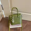 Bolsa de ombro altamente estilosa e espaçosa, portátil e versátil para sair, bolsa de axila feminina 2026, bolsa tote simples e elegante para o dia a dia