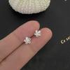 Pendientes de Flor de Ciruelo de Plata Pura S999 para Mujer, Estilo Nicho, Pendientes Florales Versátiles, Lujo Ligero, Estilo Simple, Pendientes de Moda de Plata Pura