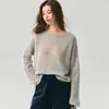 Suéter minimalista Campari de caimento relaxado, feito de seda e cashmere para mulheres, com decote de um ombro só e design de tricô solto e casual.