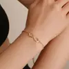Moda Europea y Americana Simple Pulsera de Amor Infinito de 8 Caracteres Diseño de Nicho Ins Cadena de Metal Pulsera para Celebridades de Internet Digital Joyería
