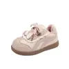 Sapatos de Pelúcia de Inverno para Meninas Sapatos de Algodão para Crianças Novo Estilo 2026 Dupla Camada de Algodão Quentes Sapatos de Princesa Sola Macia para Bebê Sapatos de Treinamento Alemães