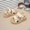 Sandalias para Niños 2026 Verano Nuevo Estilo Zapatos de Playa para Niños Pequeños y Medianos Zapatos para Gatear de Suela Suave Sandalias Casuales de Dibujos Animados para Bebé