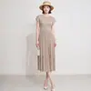 Suministro Directo de Fábrica Vestido Largo Plisado Adelgazante de Cintura Alta para Mujer Miyake Color Sólido Textura Cuello Redondo Cubre Hombros Vestido de Longitud Media para Viajar