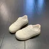 Nuevas zapatillas versátiles de otoño 2026 para mujer, adecuadas para combinar con faldas, ligeras, transpirables, resistentes a la suciedad, zapatos planos con diseño único