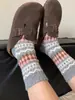 ¡Calcetines de lana gris rosado dulce y exagerados! Calcetines holgados de estilo invernal femenino con un toque coreano, calcetines hasta la mitad de la pantorrilla