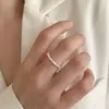 Anillo de Flor Dulce y Delicado para Mujer con Cuentas Pequeñas Irregulares, Anillo Abierto Exquisito Versátil, Anillo de Dedo Índice de Moda Estilo Ins