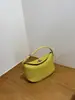 Bolsa de Cuero de Vaca de Primera Capa para Curling Diseño Nuevo Pequeña Serie 2026 Bolso de Mano para Mujer Bolso Cruzado de Cuero Genuino de Hombro Único Fábrica de Comercio Exterior
