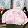 2026 Nueva Ropa Infantil Estilo Coreano Sudadera para Niñas Otoño Elegante Linda Caricatura Letra Manga Larga Primavera y Otoño Top