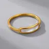 Novo Estilo Europeu e Americano Design Retrô Francês Joias da Moda Anéis Tendência Aço Titânio Luxo Leve Anéis Naturais Atacado