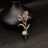 Broche de Tulipan de Cristal, Broche Elegante y Clásico para Traje, Ramo de Flor de Perla de Clase Alta de Nicho al por Mayor