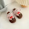 Zapatillas para niñas 2026 primavera y otoño nuevos zapatos deportivos para bebé suela suave zapatos para caminar estilo coreano para niños zapatos de entrenamiento alemanes zapatos casuales