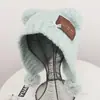 Chapéu de tricô de aba larga com orelhas de urso de pelúcia e pompom, de alta qualidade, para mulheres, outono e inverno, quente e versátil, proteção para as orelhas
