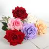 Variedad de rosas artificiales accesorios para sesión de fotos de boda venta al por mayor regalo de San Valentín decoración para el hogar centro comercial ramo de rosas