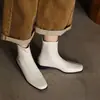 Nueva colección de otoño e invierno: botas adelgazantes, silenciosas y elásticas con suela negra, punta cuadrada y tacón grueso - un par de botas versátil y moderno para mujer