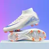 Nuevos zapatos de fútbol transfronterizos para estudiantes hombres y mujeres, zapatos de fútbol TF con tacos largos para césped artificial de la Copa de Europa, en stock para venta al por mayor