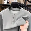 Sudadera de Mezcla de Lana y Seda Estilo Old Money para Hombre, Nuevo Modelo Otoño 2026, Bolsillo Real, Cuello Redondo, Camiseta Casual de Manga Larga para Hombre