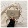 Bolsas de Luxo para Mulheres 2025 Primavera e Verão Novo Estilo Design de Nicho Pequena Bolsa Quadrada Bolsa de Ombro Único Transversal de Alto Valor
