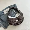 Bolso Cruzado de Hombro Plegado con Tela Floral para Mujer 2026 Nuevo Bolso Tote Cruzado con Parches de Encaje Versátil para Viajes Diarios y Bolso de Mano para Debajo del Brazo