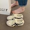 Internet Celebrous Slimming Casual Treinamento Alemão Couro Plano Sapatos Brancos Outono Feminino Novo All-match Soft Sole Non-slip Sneakers para 2024