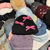 Gorro de punto con lazo multicolor de dopamina dulce para mujer, otoño e invierno, nuevo gorro de lana cálido con protección para las orejas, gorro tipo bolso Joker.