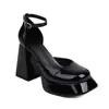 Hebilla Nueva de Cabeza Cuadrada Charol 43 Sandalias de Tacón Alto de Comercio Exterior Zapatos Sandalias Huecas 40 Zapatos Tacón Cuadrado 2023 Europeo y Americano Negro